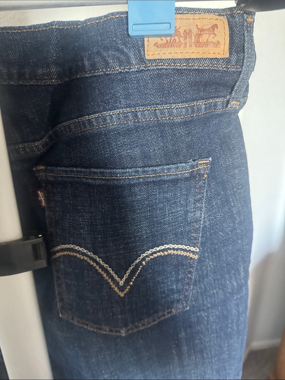 Levi's Women's Indigo Bootcut Jeans - Picture 3 of 3